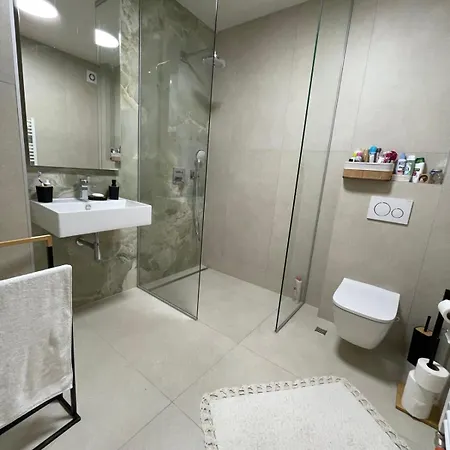 شقة Yellow بيلاسنيكا