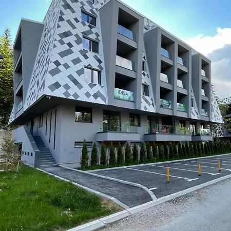 Yellow Apartman
